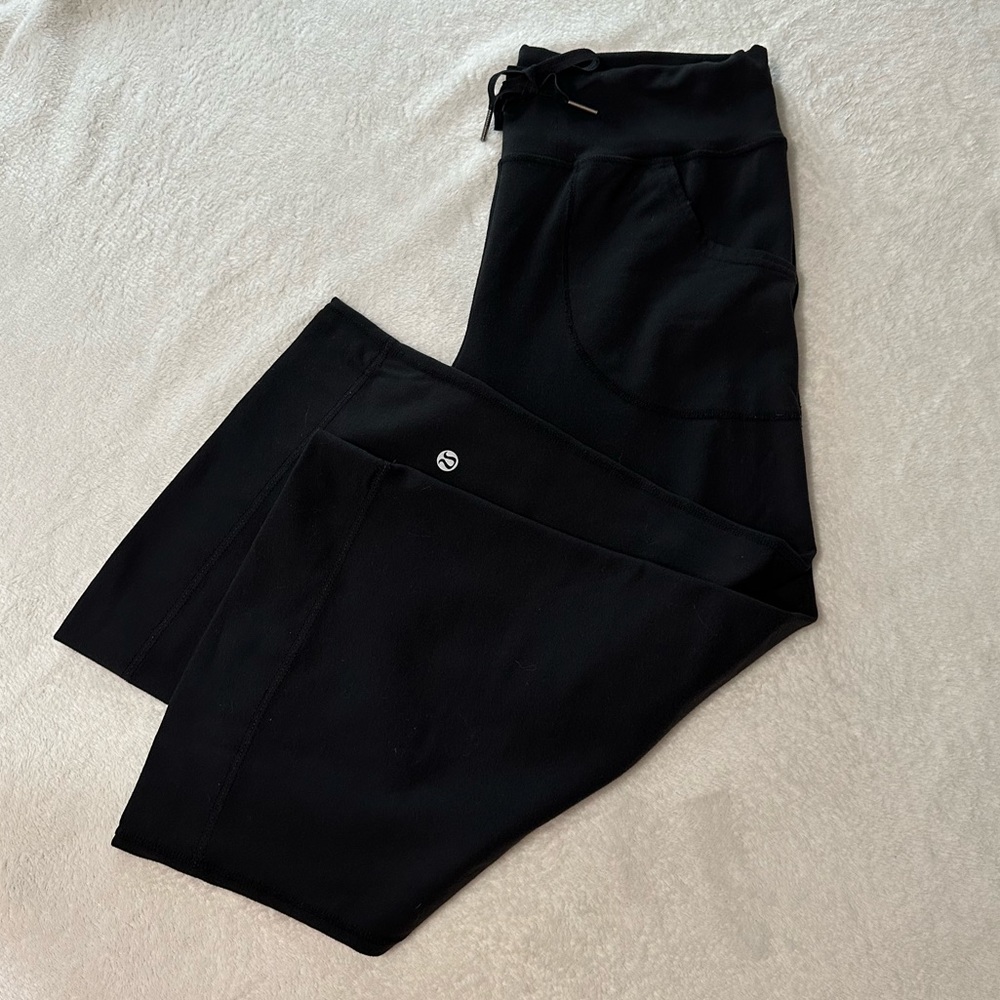Lululemon Still Crop - Picture 4 of 12
